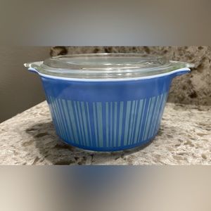 Pyrex Barcode #473 Casserole Dish with lid